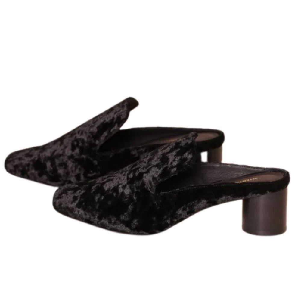 Like New Intentionally Blank Crushed Velvet Mules